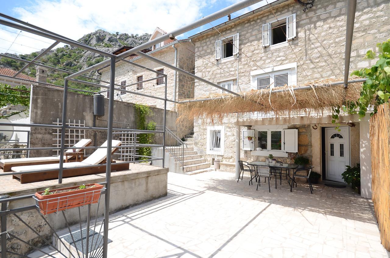 Stone House Dragutinovic Apartment Kotor Bagian luar foto