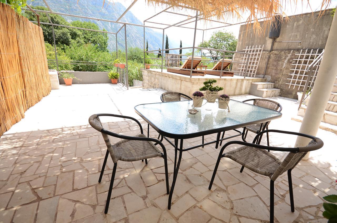 Stone House Dragutinovic Apartment Kotor Bagian luar foto