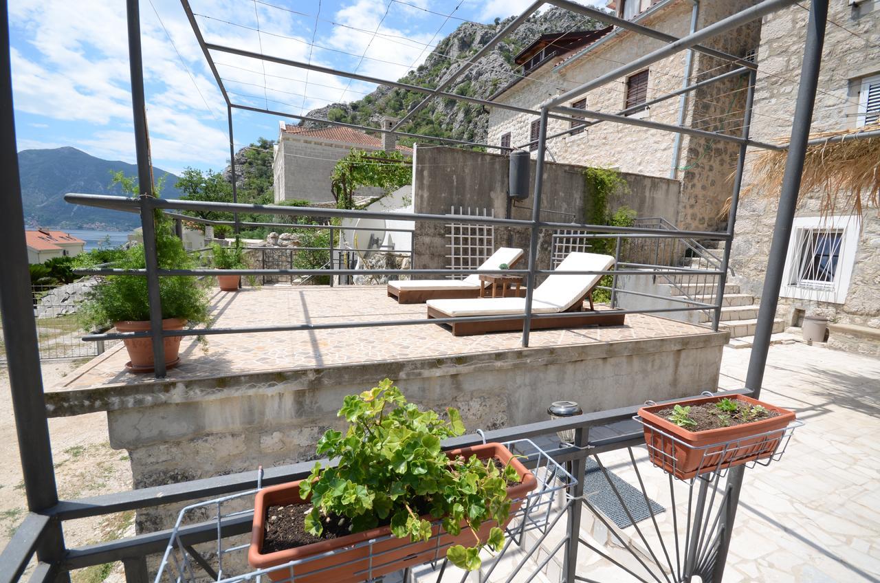 Stone House Dragutinovic Apartment Kotor Bagian luar foto