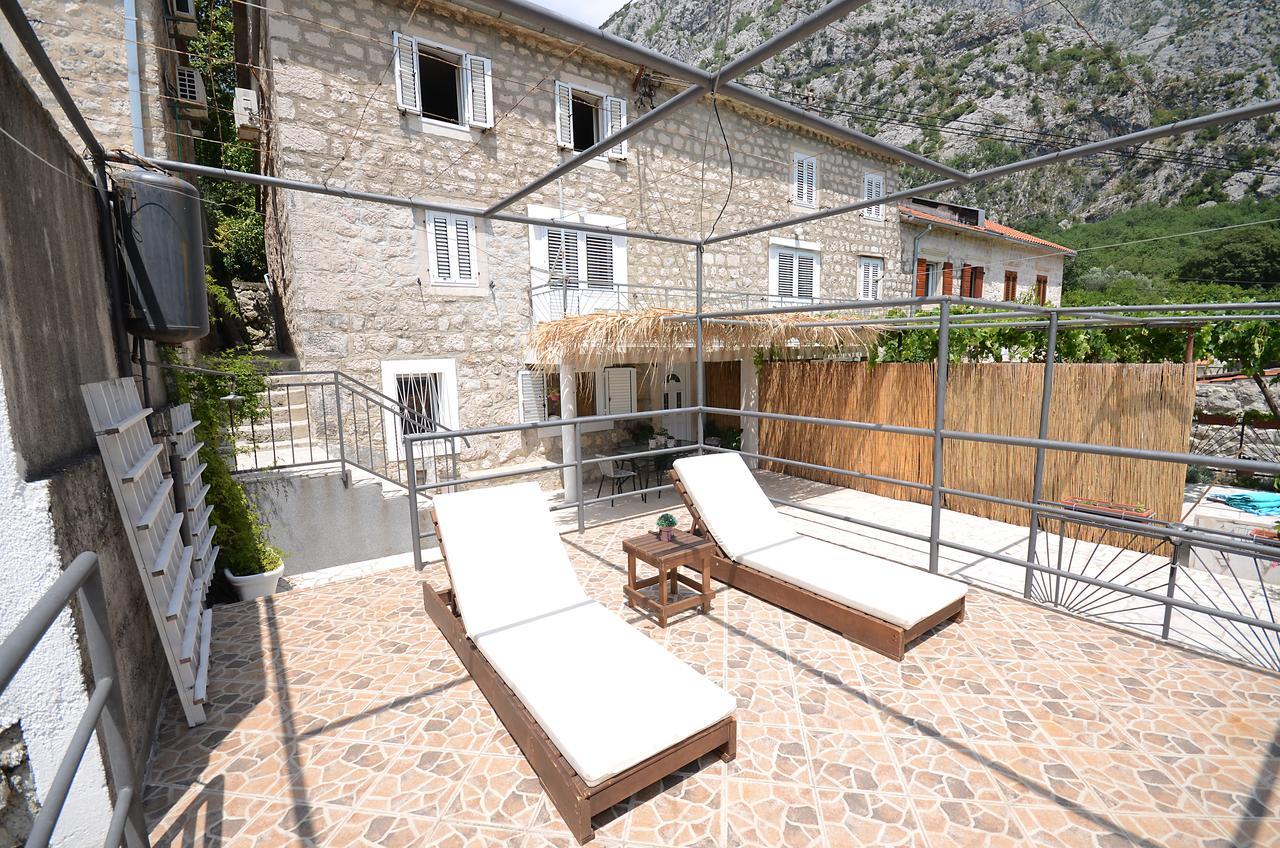 Stone House Dragutinovic Apartment Kotor Bagian luar foto